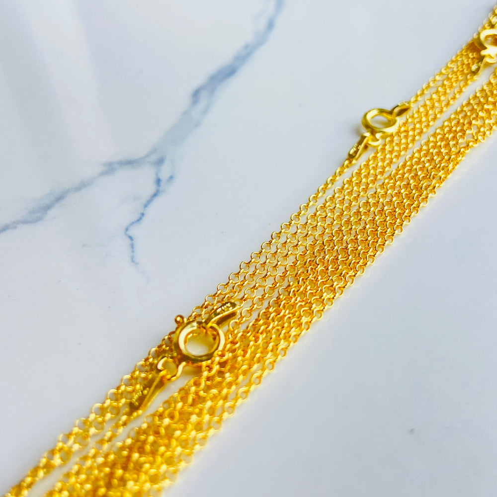 Gold chain necklace on a light gray textured background gold belcher chain women ladies queens gold plated golden 925 silver sterling silver affordable luxury premium jewelllery jewelry high quality trending shop now best selling Deep Shine Jewellers Your Time To Shine DSJ store 