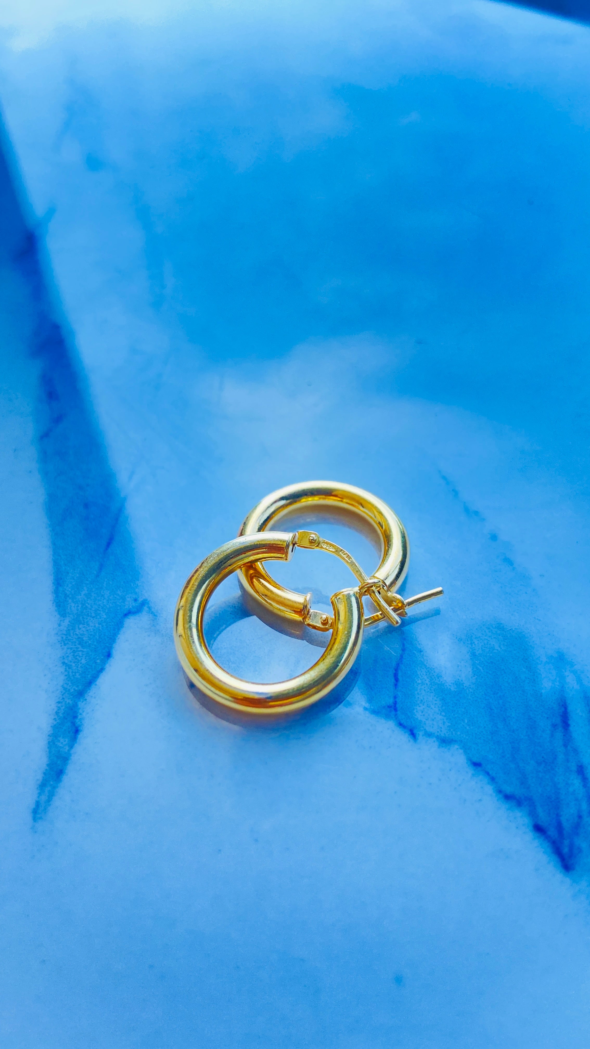 Deep Shine Jewellers Gold Hoop Sleeper Earrings