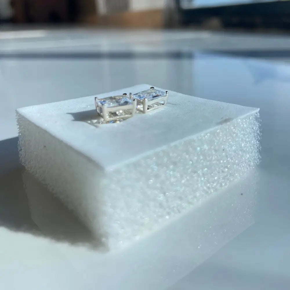 Deep Shine White Gold Silver Rectangle Four Claw Diamond Stud Earrings