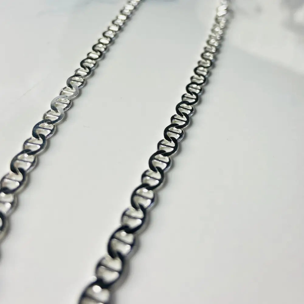 Silver Mariner chain design for a stylish look. jewellery silver jewellery
