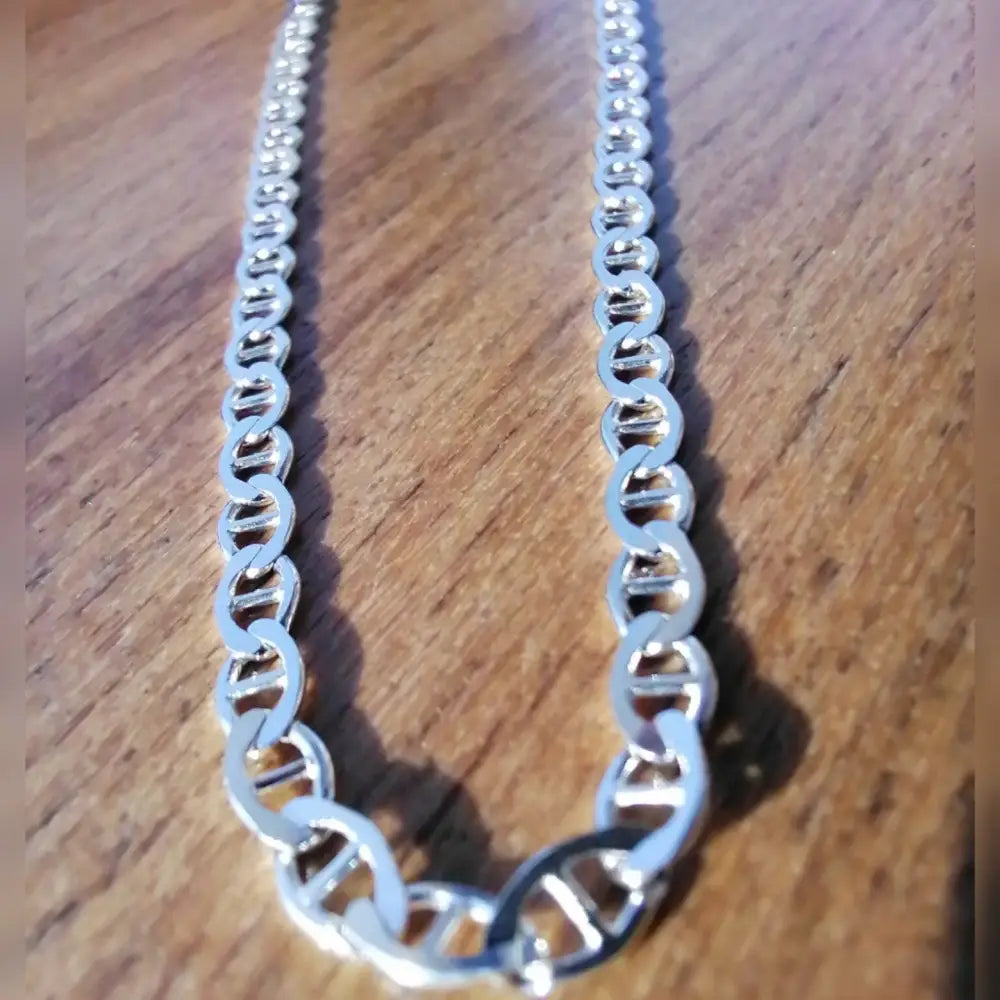 Silver Mariner chain design for a stylish look. jewellery silver jewellery
